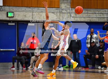 Thumbnail 2 in Bellarmine Prep @ Rainier Beach (WIAA 3A State Round 2) photogallery.