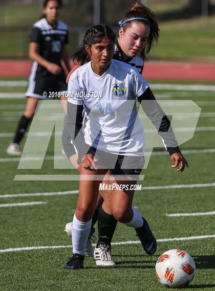 Thumbnail 3 in Glendora vs Montclair (Ganesha Tournament) photogallery.