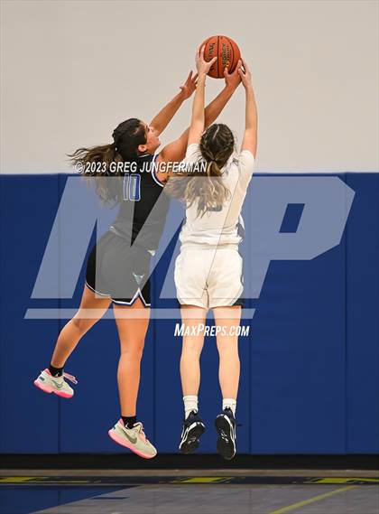 Thumbnail 1 in Marin Catholic vs. Branson (CIF NCS MCAL Final) photogallery.