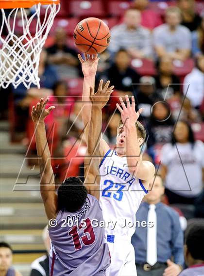 Thumbnail 3 in Sierra vs. Weston Ranch (CIF SJS D3 Final) photogallery.