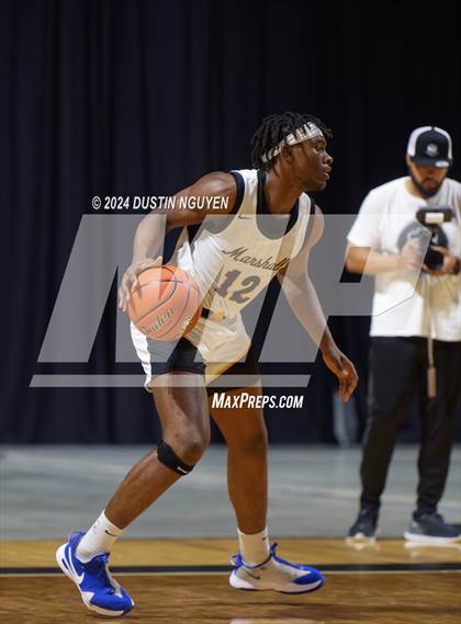Thumbnail 2 in Fort Bend Marshall vs. King (Houston Methodist Cy Hoops Invitational) photogallery.