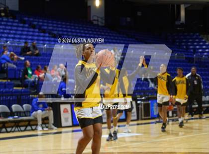 Thumbnail 3 in Fort Bend Marshall vs. King (Houston Methodist Cy Hoops Invitational) photogallery.
