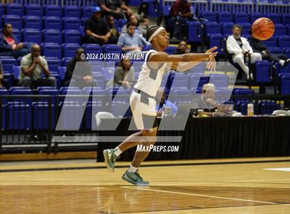 Thumbnail 1 in Fort Bend Marshall vs. King (Houston Methodist Cy Hoops Invitational) photogallery.