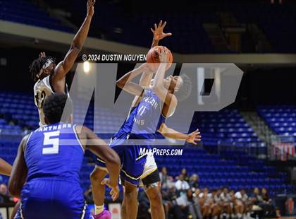 Thumbnail 1 in Fort Bend Marshall vs. King (Houston Methodist Cy Hoops Invitational) photogallery.