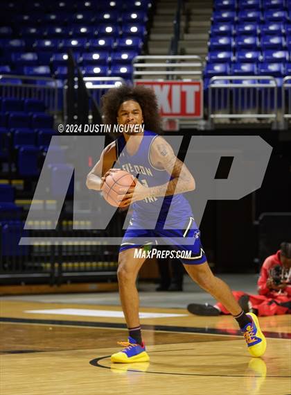 Thumbnail 2 in Fort Bend Marshall vs. King (Houston Methodist Cy Hoops Invitational) photogallery.