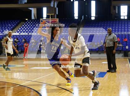 Thumbnail 1 in Fort Bend Marshall vs. King (Houston Methodist Cy Hoops Invitational) photogallery.