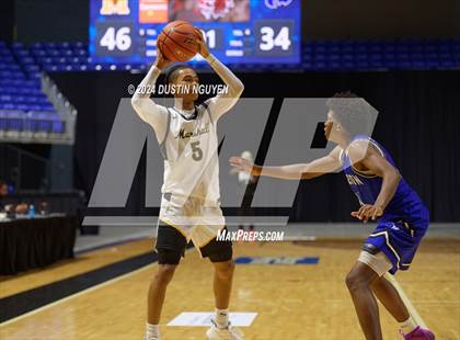 Thumbnail 2 in Fort Bend Marshall vs. King (Houston Methodist Cy Hoops Invitational) photogallery.