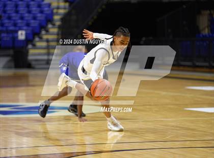 Thumbnail 1 in Fort Bend Marshall vs. King (Houston Methodist Cy Hoops Invitational) photogallery.