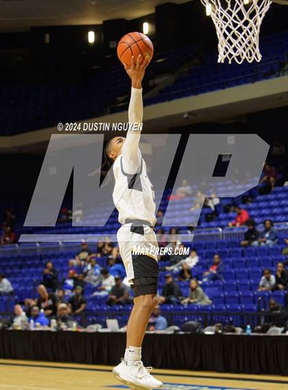 Thumbnail 1 in Fort Bend Marshall vs. King (Houston Methodist Cy Hoops Invitational) photogallery.