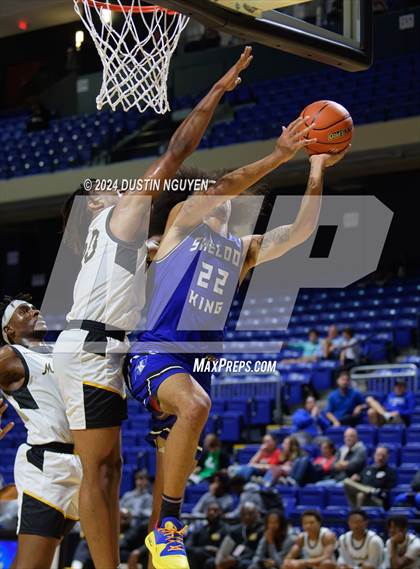 Thumbnail 3 in Fort Bend Marshall vs. King (Houston Methodist Cy Hoops Invitational) photogallery.