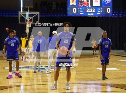 Thumbnail 3 in Fort Bend Marshall vs. King (Houston Methodist Cy Hoops Invitational) photogallery.