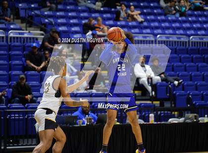 Thumbnail 2 in Fort Bend Marshall vs. King (Houston Methodist Cy Hoops Invitational) photogallery.
