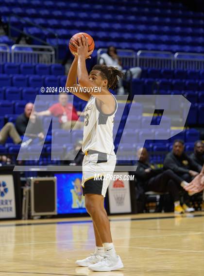 Thumbnail 1 in Fort Bend Marshall vs. King (Houston Methodist Cy Hoops Invitational) photogallery.