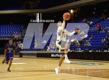 Thumbnail 3 in Fort Bend Marshall vs. King (Houston Methodist Cy Hoops Invitational) photogallery.