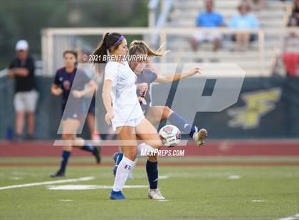 Thumbnail 2 in Northridge vs. Holy Family (CHSAA 4A Semifinals) photogallery.