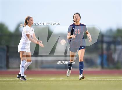 Thumbnail 1 in Northridge vs. Holy Family (CHSAA 4A Semifinals) photogallery.