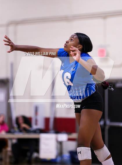 Thumbnail 3 in Hendrick Hudson vs. Cornwall Central (NYSPHSAA Class A Regional Semifinal) photogallery.