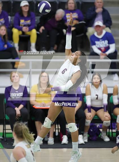 Thumbnail 3 in S & S Consolidated vs. Edgewood (UIL 3A Area Playoff) photogallery.