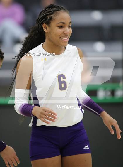 Thumbnail 2 in S & S Consolidated vs. Edgewood (UIL 3A Area Playoff) photogallery.