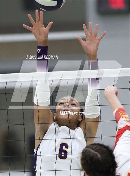 Thumbnail 3 in S & S Consolidated vs. Edgewood (UIL 3A Area Playoff) photogallery.