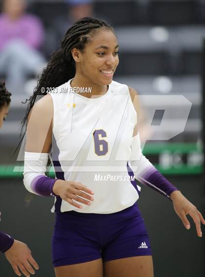 Thumbnail 1 in S & S Consolidated vs. Edgewood (UIL 3A Area Playoff) photogallery.