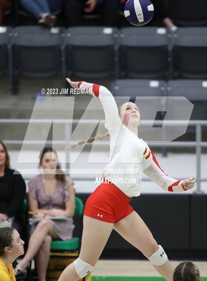 Thumbnail 3 in S & S Consolidated vs. Edgewood (UIL 3A Area Playoff) photogallery.