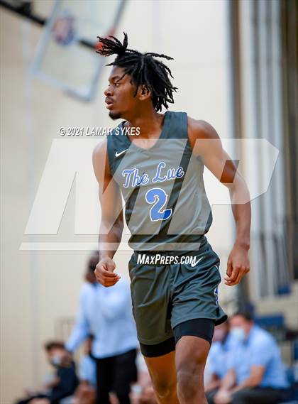 Thumbnail 3 in Villa Angela-St. Joseph vs. Lutheran East photogallery.