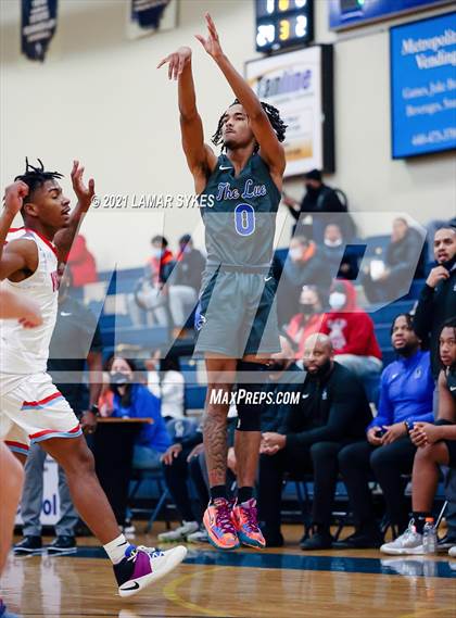 Thumbnail 2 in Villa Angela-St. Joseph vs. Lutheran East photogallery.