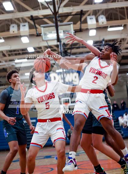Thumbnail 1 in Villa Angela-St. Joseph vs. Lutheran East photogallery.
