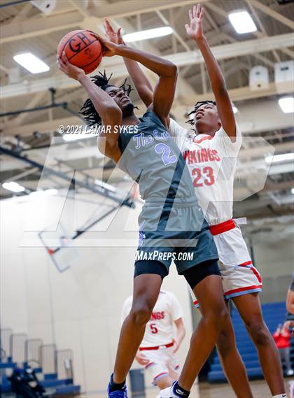 Thumbnail 2 in Villa Angela-St. Joseph vs. Lutheran East photogallery.