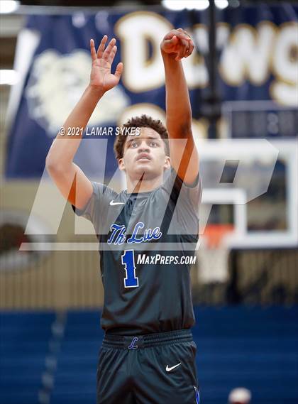 Thumbnail 3 in Villa Angela-St. Joseph vs. Lutheran East photogallery.