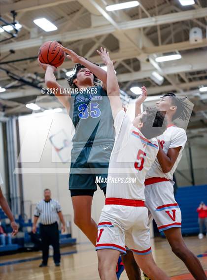 Thumbnail 3 in Villa Angela-St. Joseph vs. Lutheran East photogallery.