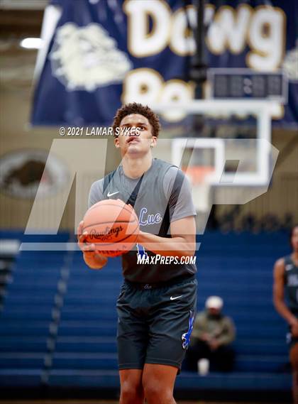 Thumbnail 2 in Villa Angela-St. Joseph vs. Lutheran East photogallery.