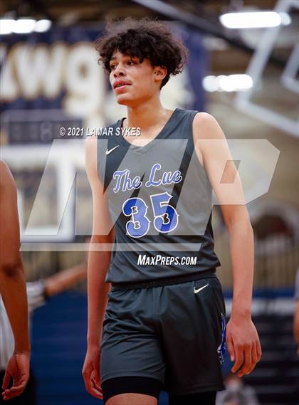 Thumbnail 3 in Villa Angela-St. Joseph vs. Lutheran East photogallery.