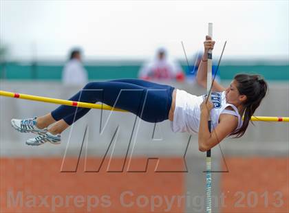 Thumbnail 3 in UIL Region 4 Regional Track & Field photogallery.