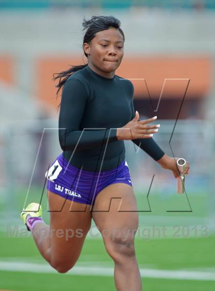 Thumbnail 2 in UIL Region 4 Regional Track & Field photogallery.