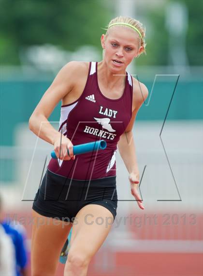 Thumbnail 1 in UIL Region 4 Regional Track & Field photogallery.