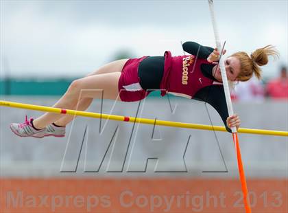 Thumbnail 2 in UIL Region 4 Regional Track & Field photogallery.