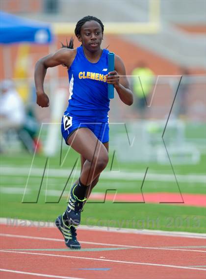 Thumbnail 2 in UIL Region 4 Regional Track & Field photogallery.