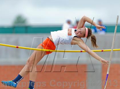 Thumbnail 1 in UIL Region 4 Regional Track & Field photogallery.