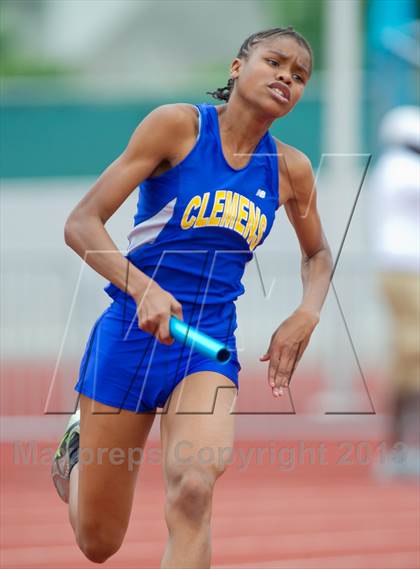 Thumbnail 3 in UIL Region 4 Regional Track & Field photogallery.