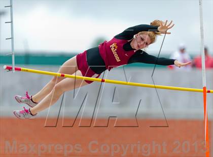 Thumbnail 3 in UIL Region 4 Regional Track & Field photogallery.