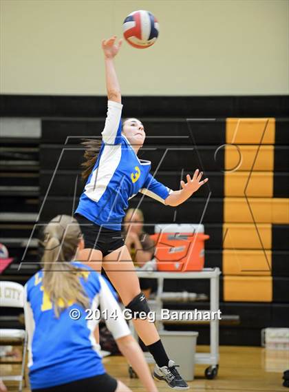 Thumbnail 1 in Lincoln @ Yuba City photogallery.