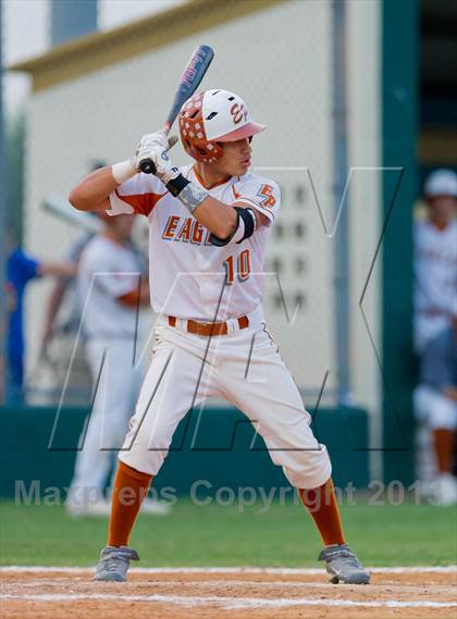 Thumbnail 3 in Sharyland vs. Eagle Pass (UIL 5A Region IV Regional Quarterfinal Playoff) photogallery.