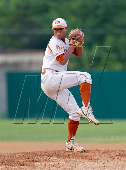 Thumbnail 3 in Sharyland vs. Eagle Pass (UIL 5A Region IV Regional Quarterfinal Playoff) photogallery.