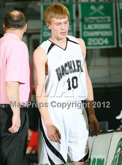 Thumbnail 3 in Hackley vs. Friends Seminary photogallery.