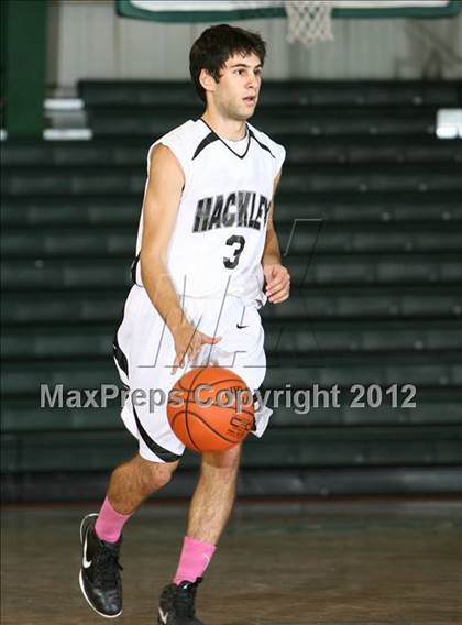 Thumbnail 1 in Hackley vs. Friends Seminary photogallery.