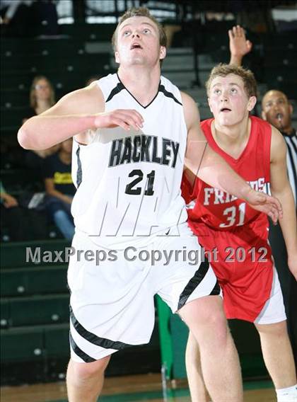 Thumbnail 3 in Hackley vs. Friends Seminary photogallery.