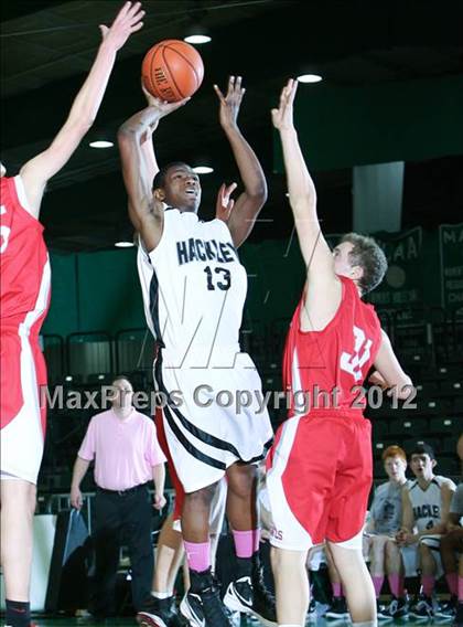 Thumbnail 1 in Hackley vs. Friends Seminary photogallery.