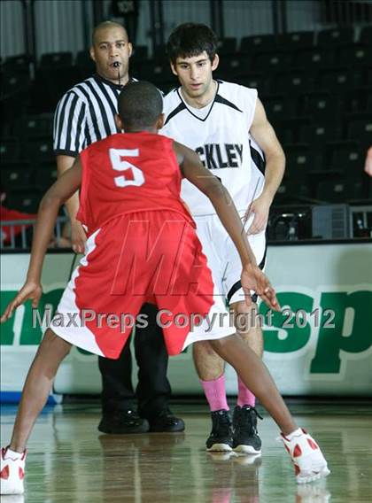 Thumbnail 2 in Hackley vs. Friends Seminary photogallery.